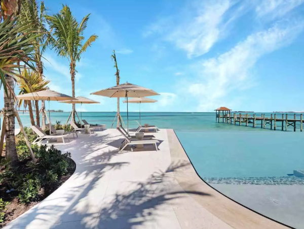 Luxury Beachfront Retreat in Nassau - Exclusive Vacation Rental